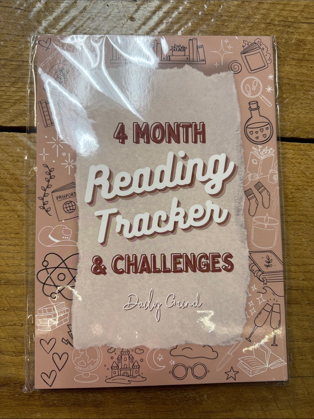 4-Month Reading Tracker & Challenges - Pink